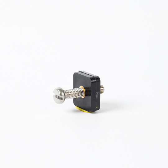 Винт для плавника K4 Nut/Bolt
