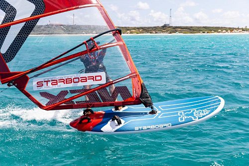 Доска для Виндсерфинга Starboard 2024 CARVE Starlite Carbon